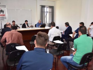 Alflen participou de reunião da AMASBI em Campos Borges