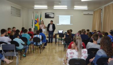 Secretaria Municipal de Educação promoveu palestras sobre Educação Fiscal e o Programa Nota Fiscal Gaúcha